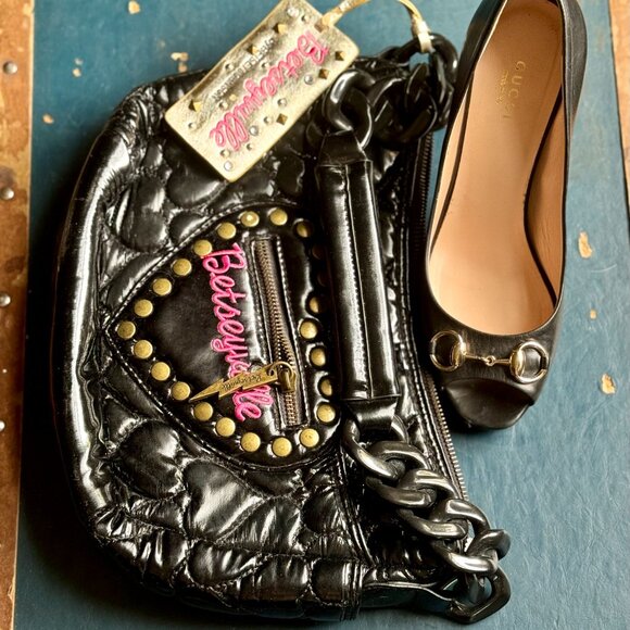 Vintage Betsey Johnson  black hearts purse (INTERNATIONAL WOMEN'S PRICE DROP) - Picture 2 of 10